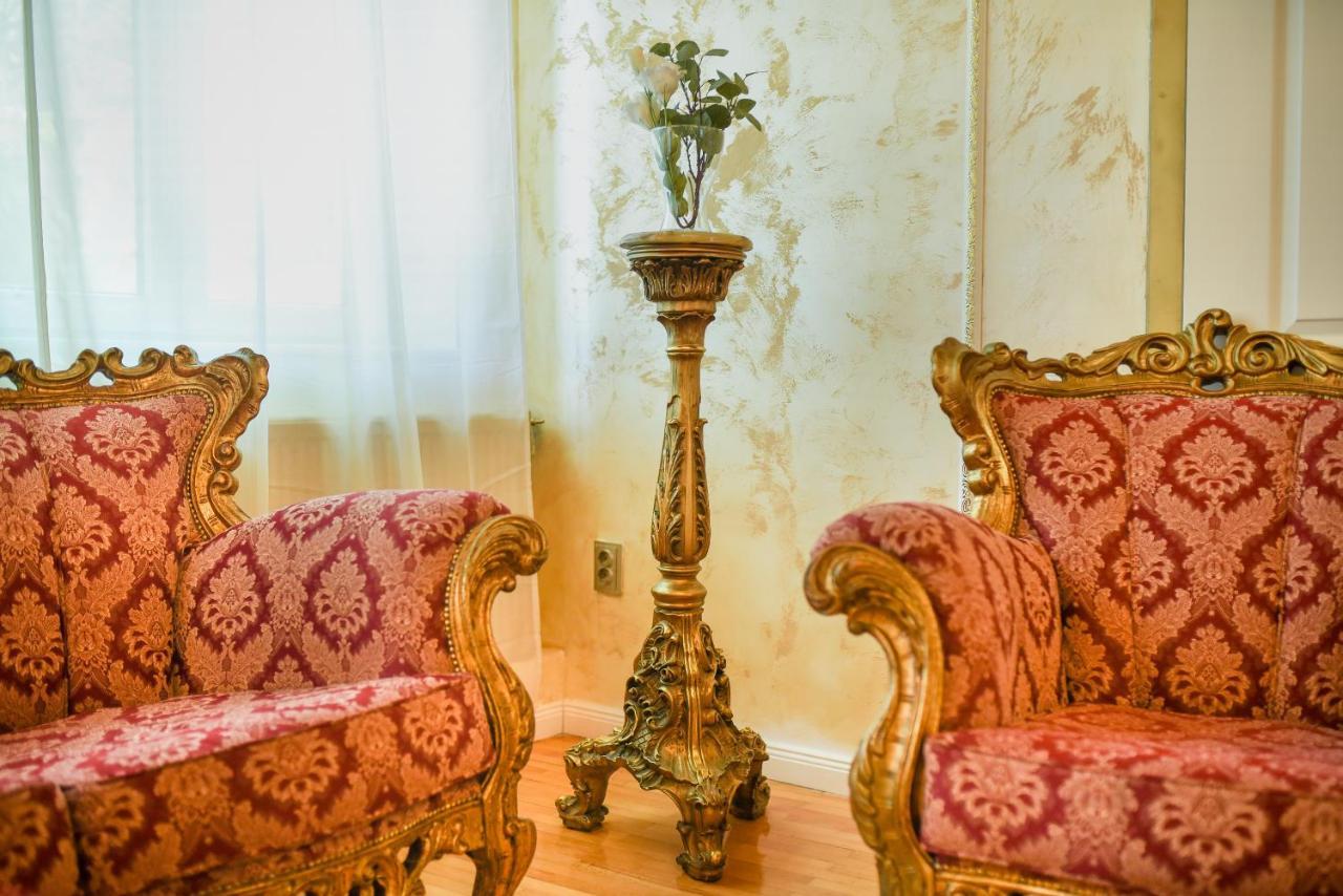 The Museum - Wonderful Super Central Apartment Bukarest Eksteriør billede