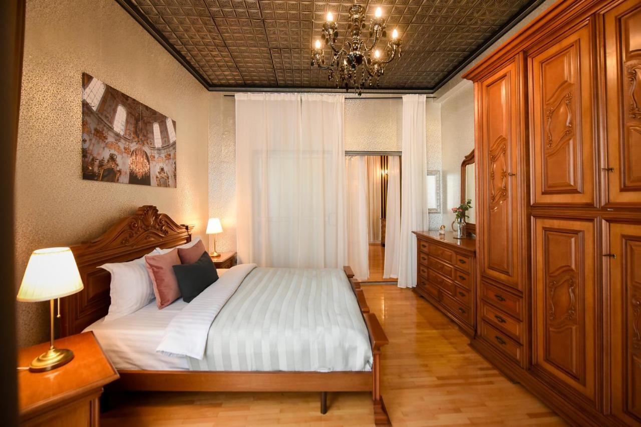 The Museum - Wonderful Super Central Apartment Bukarest Eksteriør billede
