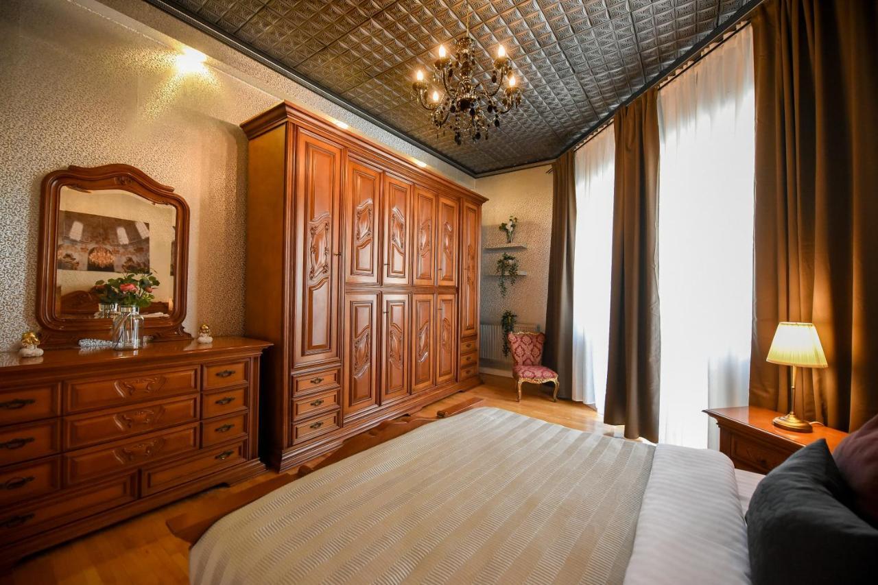 The Museum - Wonderful Super Central Apartment Bukarest Eksteriør billede